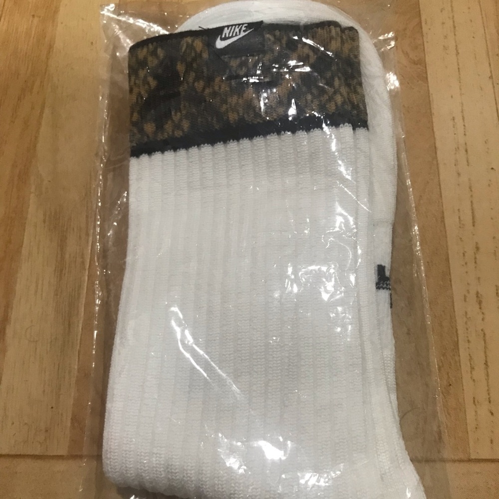 Nike White Snakeskin Socks Size L
